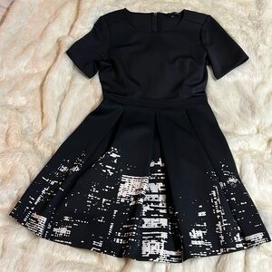 Elie Tahari Black and White Cityscape Dress